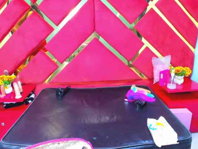 FreyjaNaugthy webcam