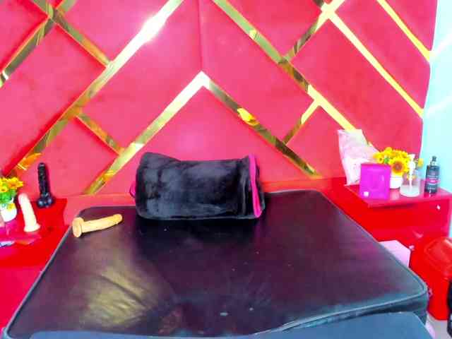 FreyjaNaugthy webcam