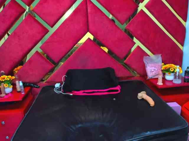 FreyjaNaugthy webcam