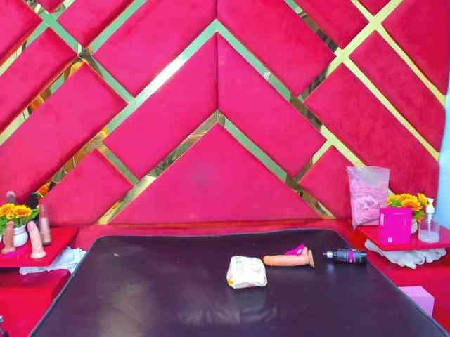 FreyjaNaugthy webcam