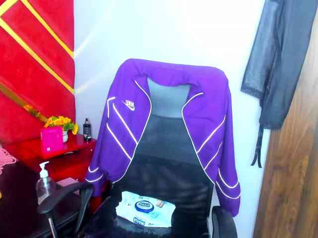 FreyjaNaugthy webcam
