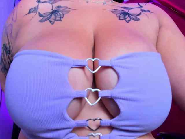 FreyjaNaugthy webcam