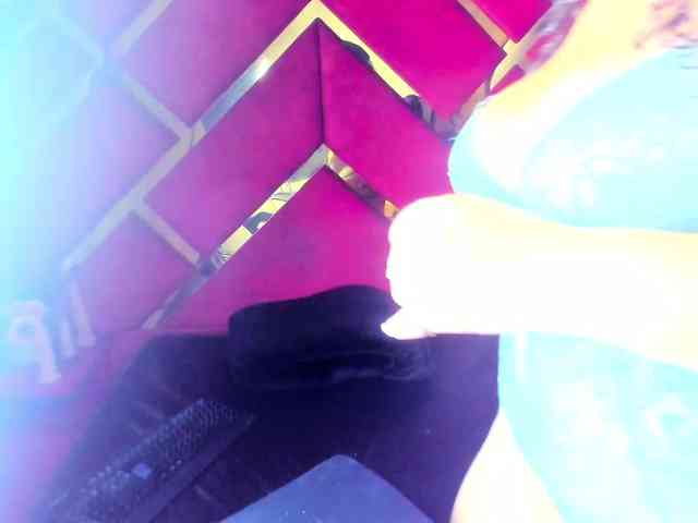 FreyjaNaugthy webcam