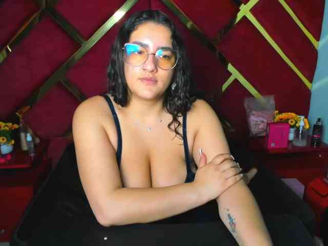 FreyjaNaugthy webcam