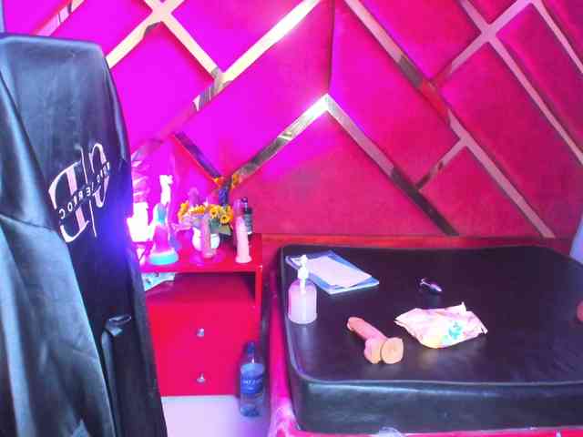 FreyjaNaugthy webcam
