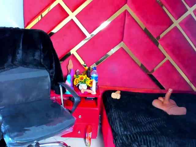 FreyjaNaugthy webcam