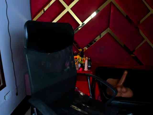 FreyjaNaugthy webcam