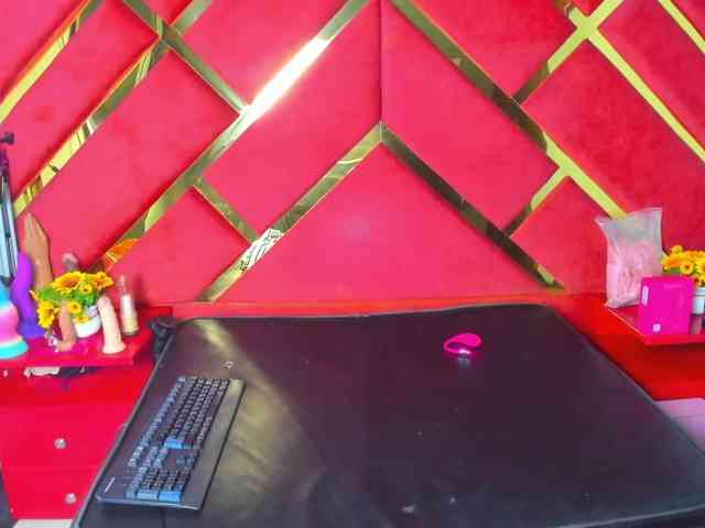 FreyjaNaugthy webcam