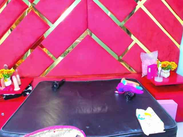 FreyjaNaugthy webcam