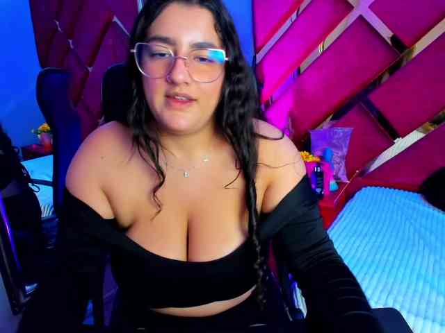FreyjaNaugthy webcam