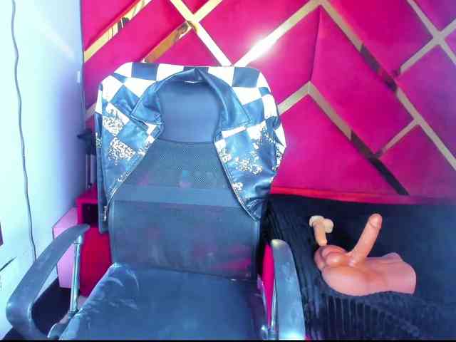 FreyjaNaugthy webcam
