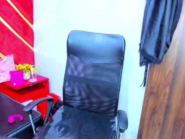 FreyjaNaugthy webcam