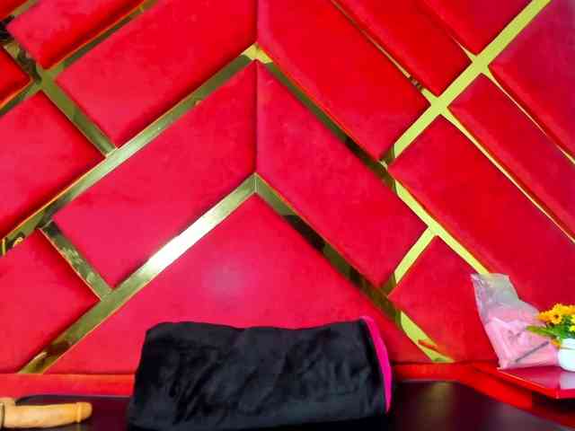 FreyjaNaugthy webcam