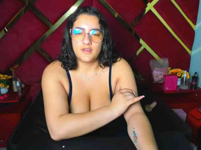 FreyjaNaugthy webcam