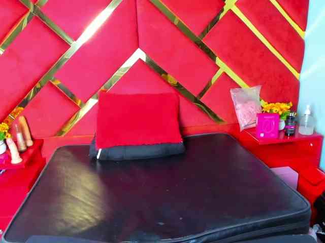 FreyjaNaugthy webcam