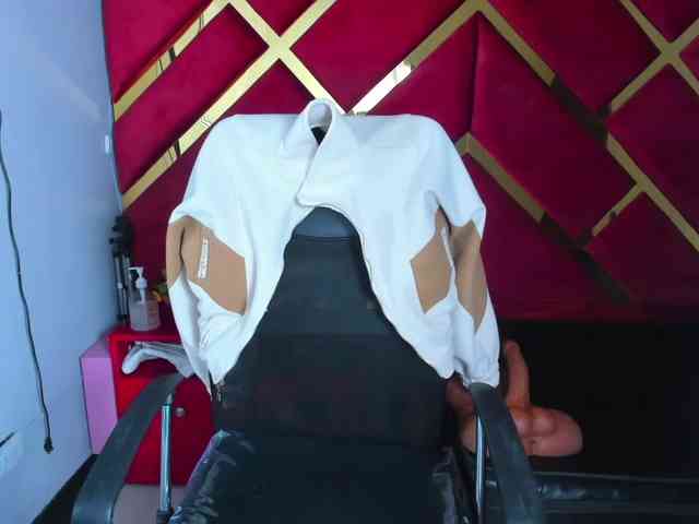 FreyjaNaugthy webcam