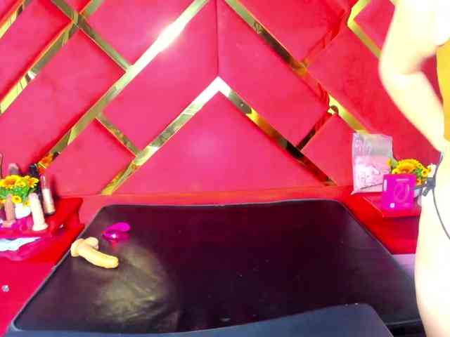 FreyjaNaugthy webcam