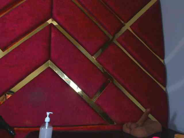 FreyjaNaugthy webcam