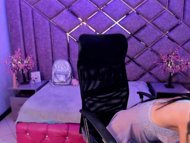NairobiSkinny webcam
