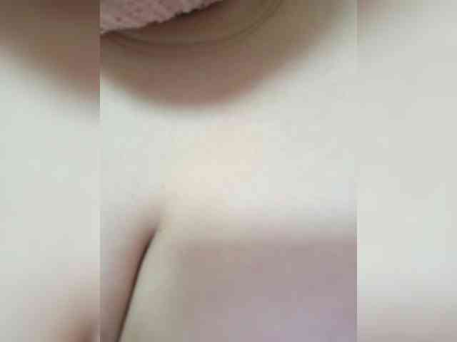 モデル: ExclusiveVIRGIN