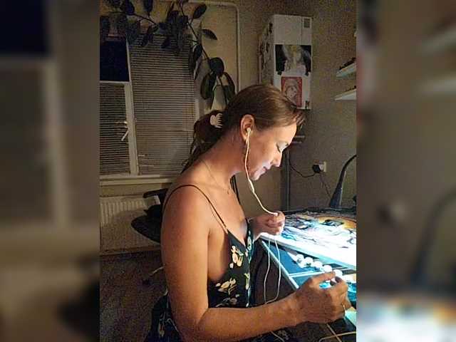 betruetoyourheart live cam on BongaCams