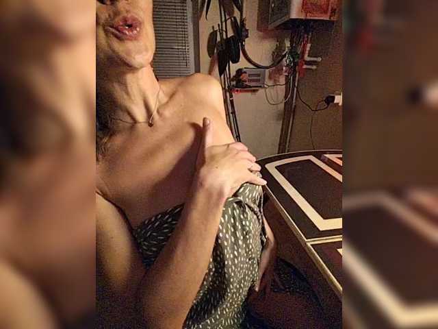 betruetoyourheart, live now on BongaCams
