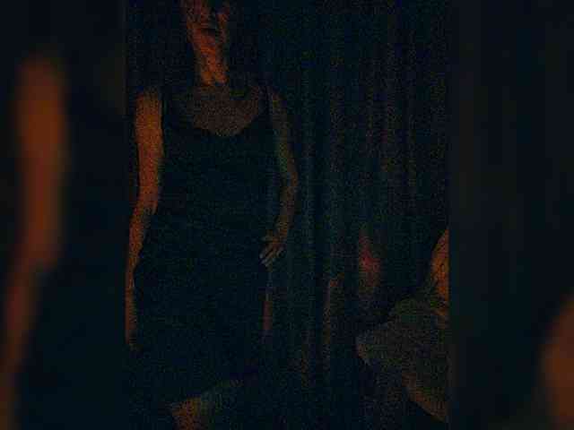 Model: betruetoyourheart
