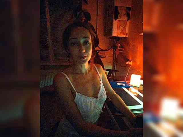 Модель: betruetoyourheart