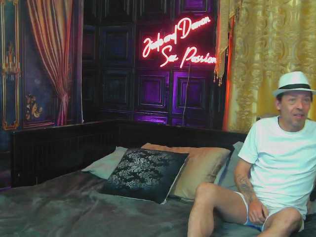 JadeandDamon live cam on BongaCams