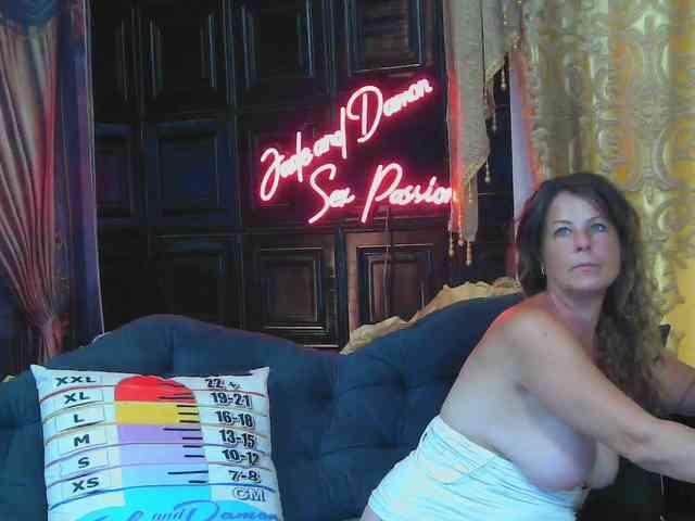 JadeandDamon webcam