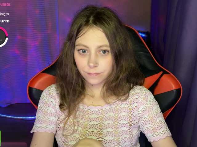 Natural-babe666 live webcam show