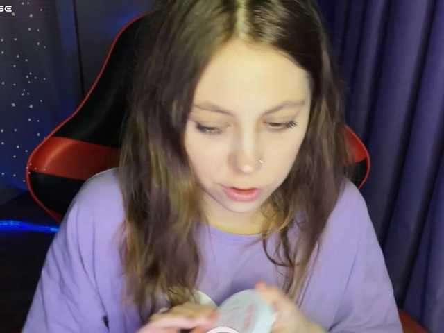 Natural-babe666's BongaCams show and profile