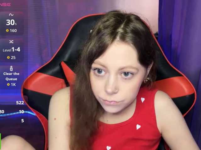 Natural-babe666 live webcam show