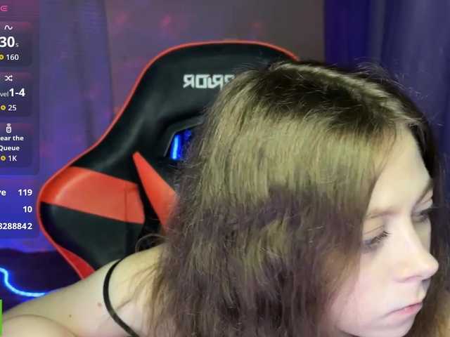 Natural-babe666 live cam on BongaCams