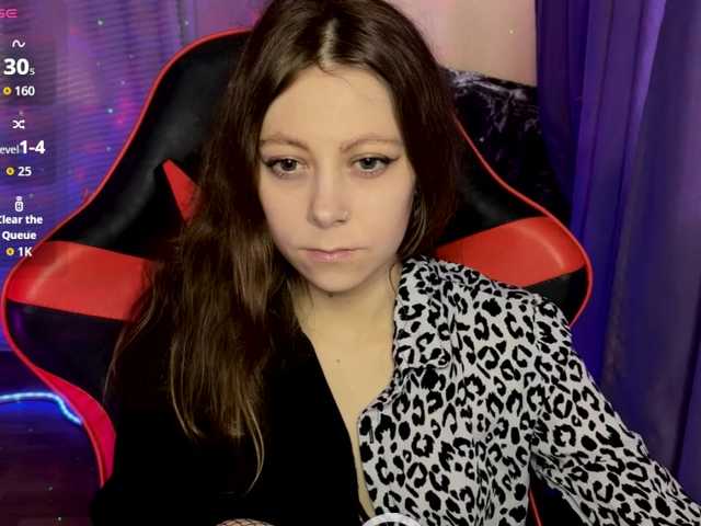 Natural-babe666 live cam
