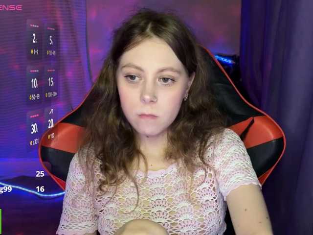 Natural-babe666 live webcam show