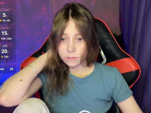 Natural-babe666 live cam on BongaCams