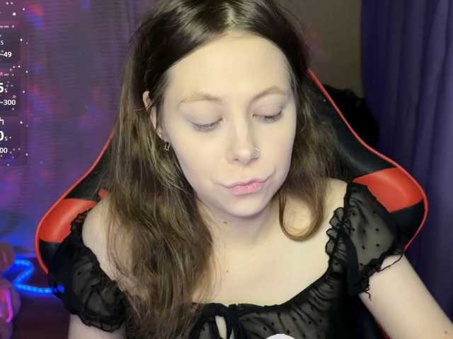 Natural-babe666 live cam on BongaCams