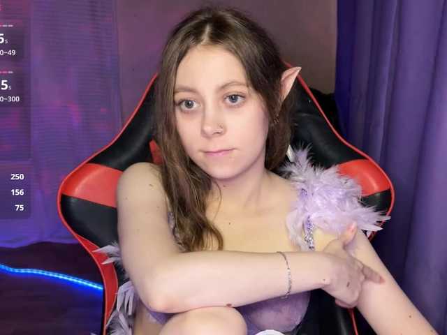 Natural-babe666 live cam on BongaCams