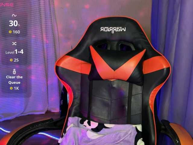Natural-babe666 live webcam show