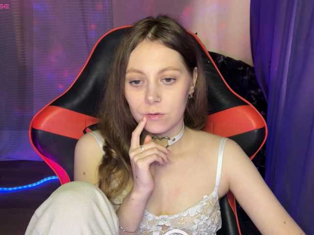 Natural-babe666 live cam on BongaCams