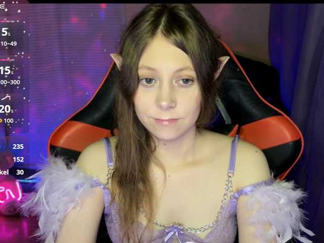 Natural-babe666 live cam preview