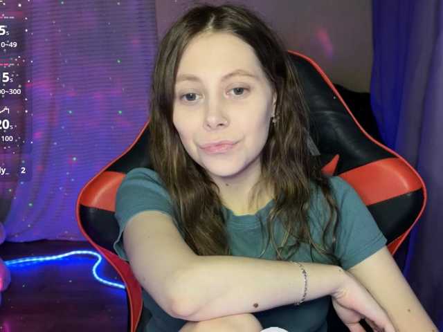Natural-babe666 live cam on BongaCams