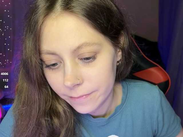 le modèle Natural-babe666 est en webcam porno dans un show sur le site bongacams, il possède les tags suivants: White/Caucasian,Brunette,Shaved