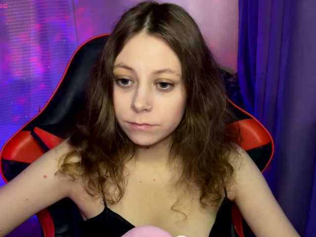 Natural-babe666 live cam on BongaCams