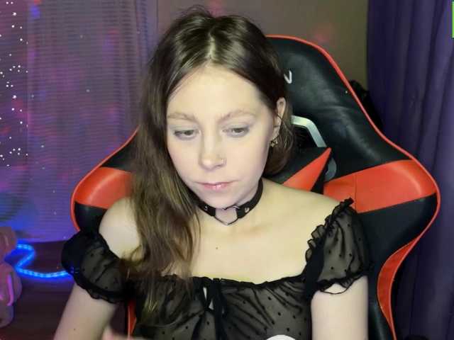 Natural-babe666 live cam preview