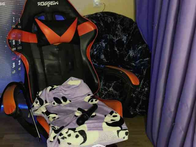 Natural-babe666 webcam