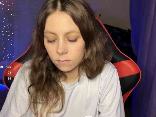 Natural-babe666 webcam