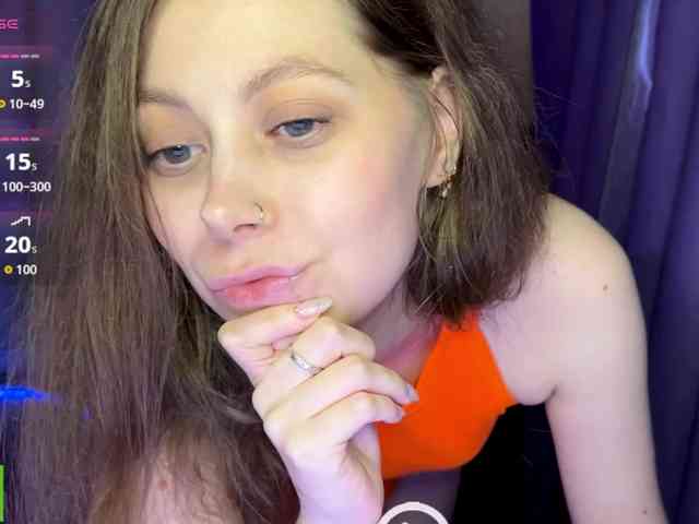 Natural-babe666 webcam