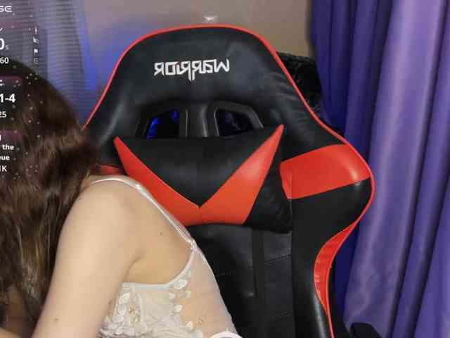 Natural-babe666 webcam